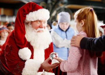 SỰ THÚ VỊ GIỮA ÔNG GIÀ NOEL “ TÁO PHƯƠNG TÂY” VÀ ÔNG TÁO PHƯƠNG ĐÔNG