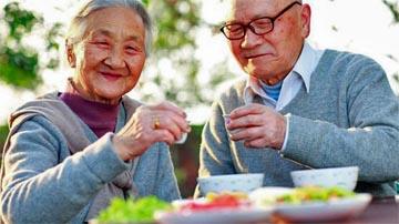 4 đặc điểm của một người sống thọ