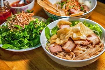  9 món du khách phải thử ở Hội An