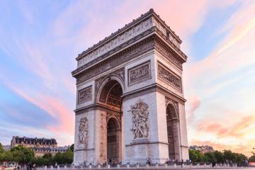 NGÀY 2: PARIS - DU THUYỀN SÔNG SEINE (Ăn sáng, trưa, tối)