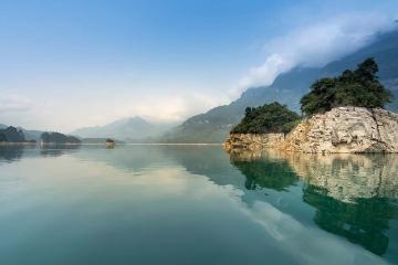 NGÀY 01: TP. HCM - HÀ NỘI - HÀ GIANG (Ăn trưa, chiều)