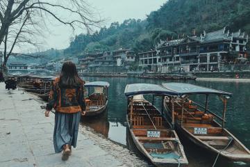 NGÀY 2: TRƯƠNG GIA GIỚI - ĐỒNG NHÂN (Ăn sáng, trưa, tối)