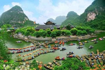 NGÀY 04: CHÙA BÁI ĐÍNH – TRÀNG AN – NINH BÌNH– TP.HCM (Ăn sáng, trưa, chiều)